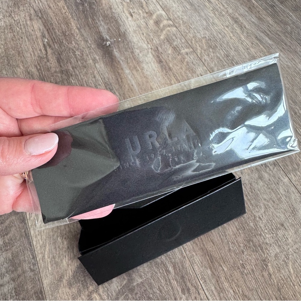 Furla Elegant Black Eyewear Case & Dust Cloth - Picture 5 of 6